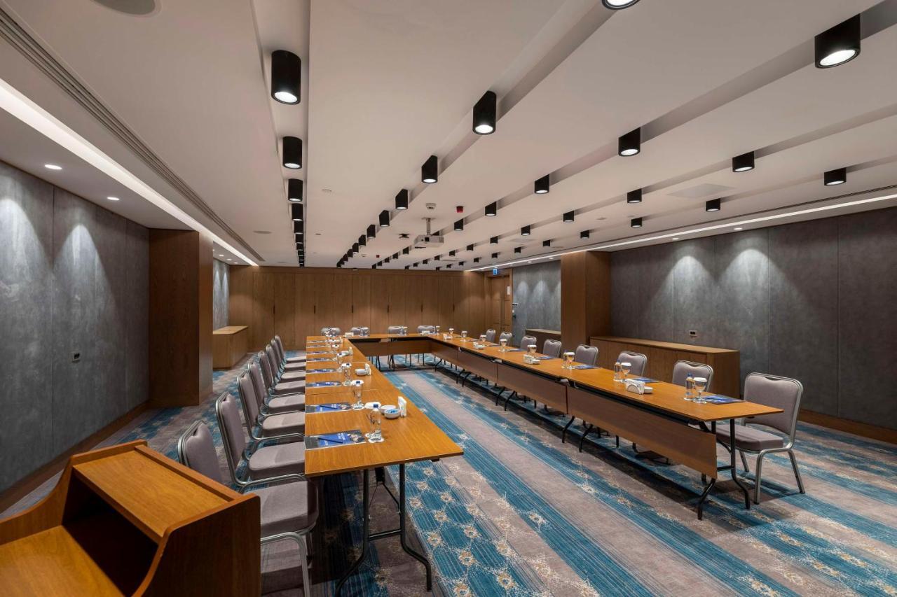 Radisson Blu Hotel Трабзон Екстериор снимка Meeting room