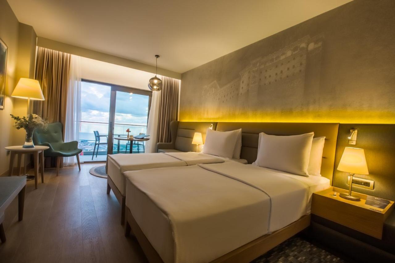 Radisson Blu Hotel Трабзон Екстериор снимка A room at the hotel